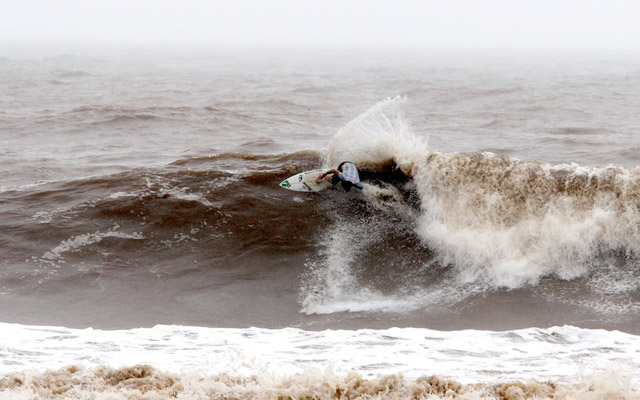 The 2006 Latin American Pro Surfing Champion, Argentinean Martín Passeri, proudly wears his country's football team shirt while attacking Punta Roca's lip. Photo: ISA/Watts The 2006 Latin American Pro Surfing Champion, Argentinean Martín Passeri, proudly wears his country's football team shirt while attacking Punta Roca's lip. Photo: ISA/Watts